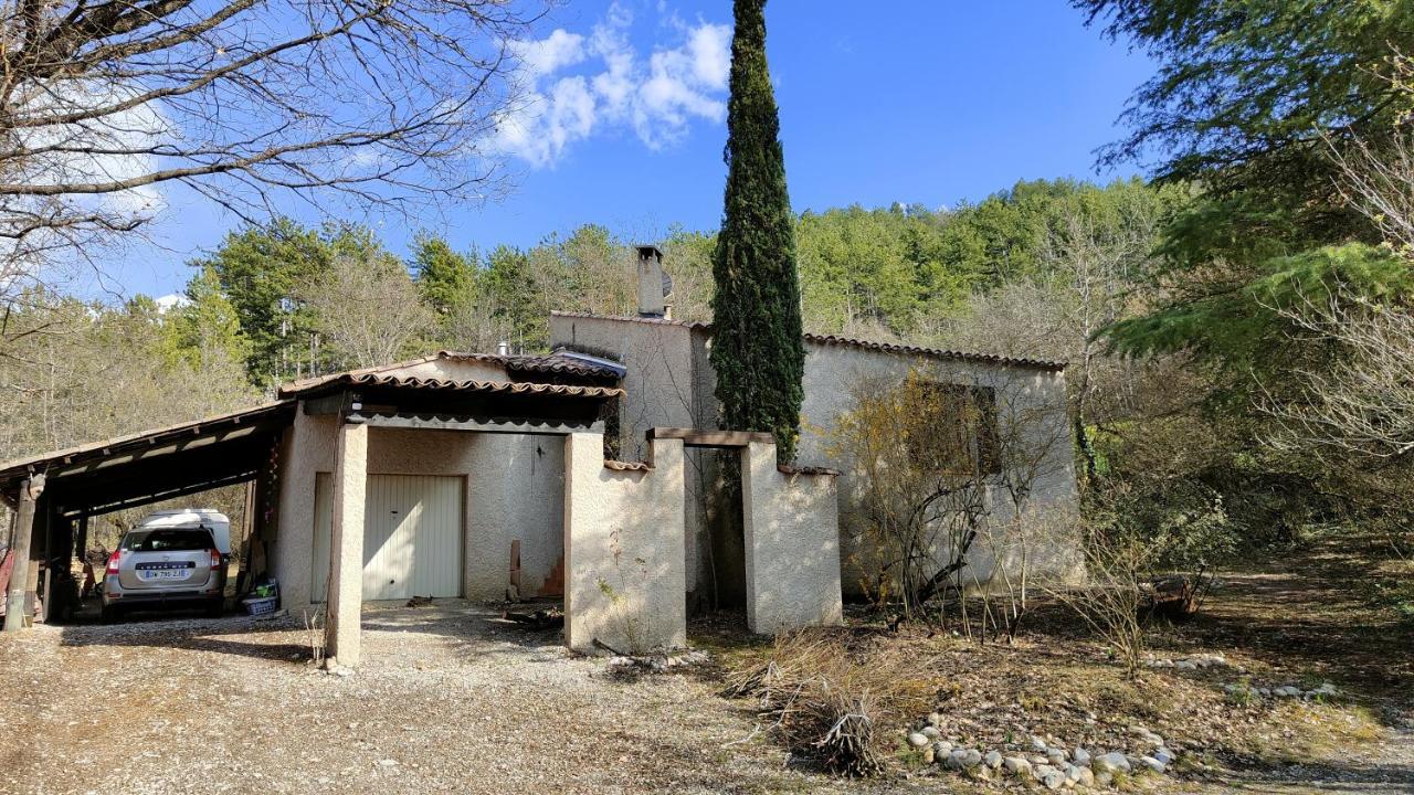 Chambre Dans Villa Le Chaffaut-Saint-Jurson Exterior photo